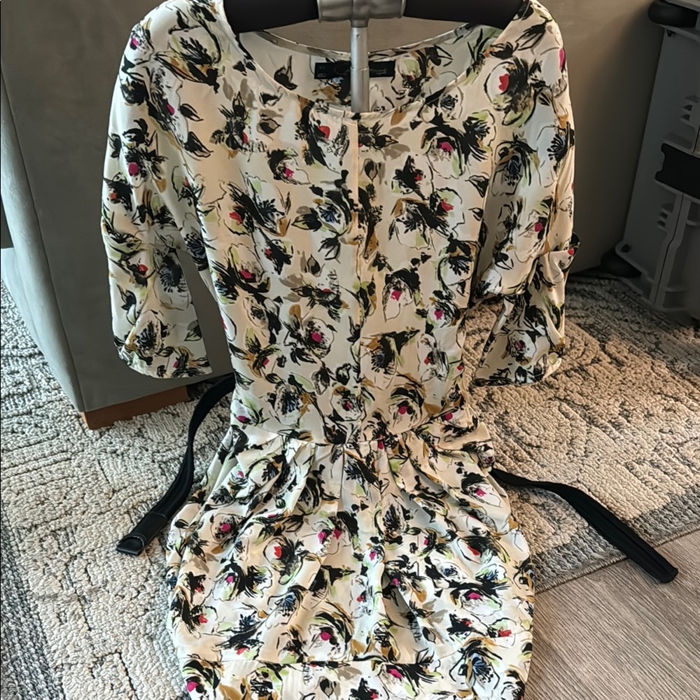 Patterson J. Kincaid Cream and Black Sheath Dress with Puff Sleeves